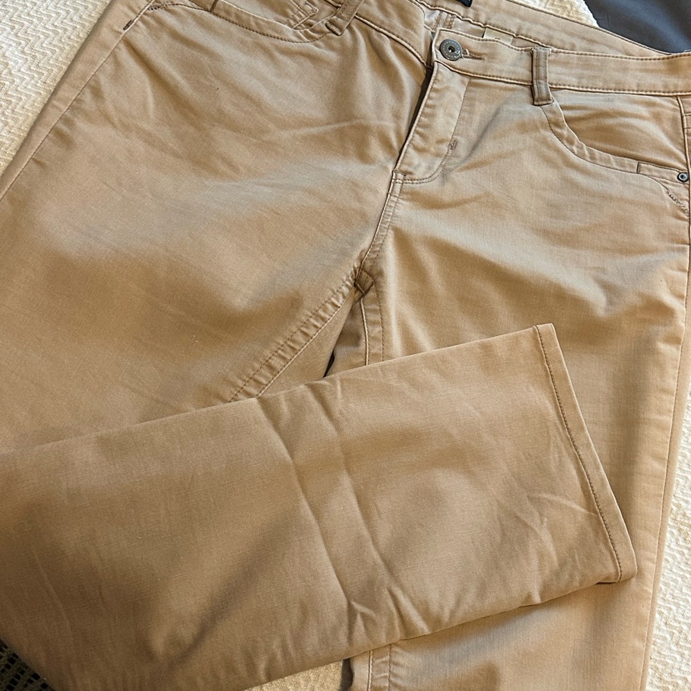 Women's Tan Jeans